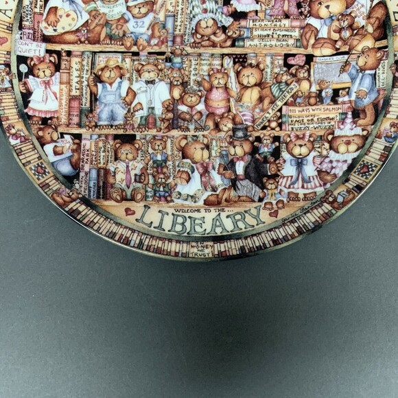 The Bradford Exchange Welcome to the Libeary Collectible Plate No. 5327B -8 1/8" - Picture 3 of 5